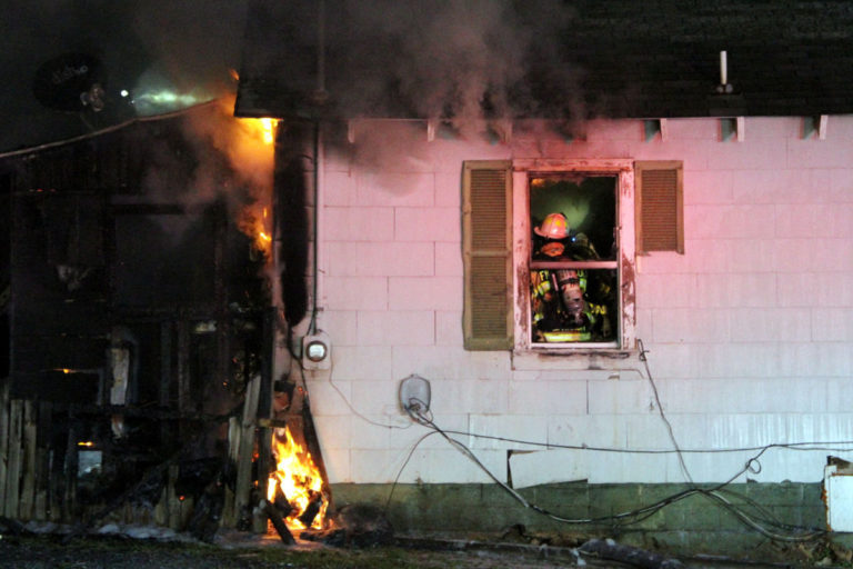 Salvadoreña y su hija de 4 años mueren en incendio en Culpeper, Virginia