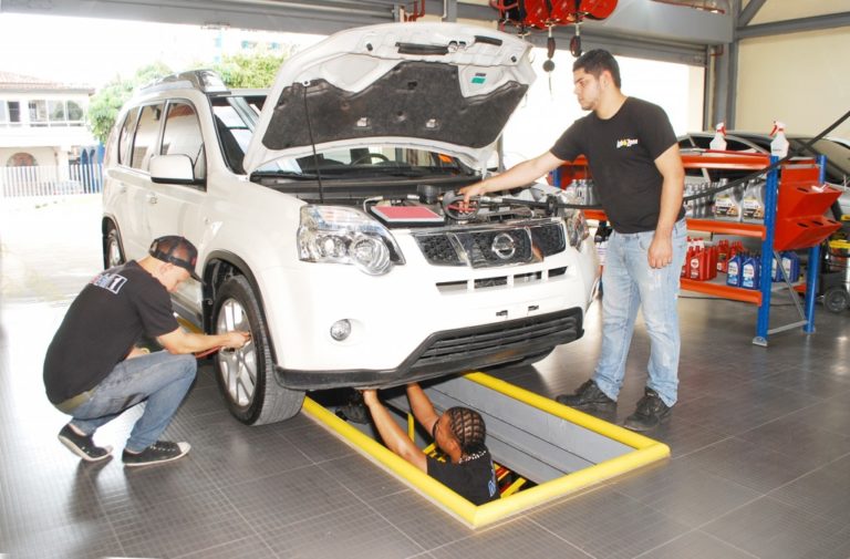 Invierta su reembolso de impuestos en el cuidado de su auto