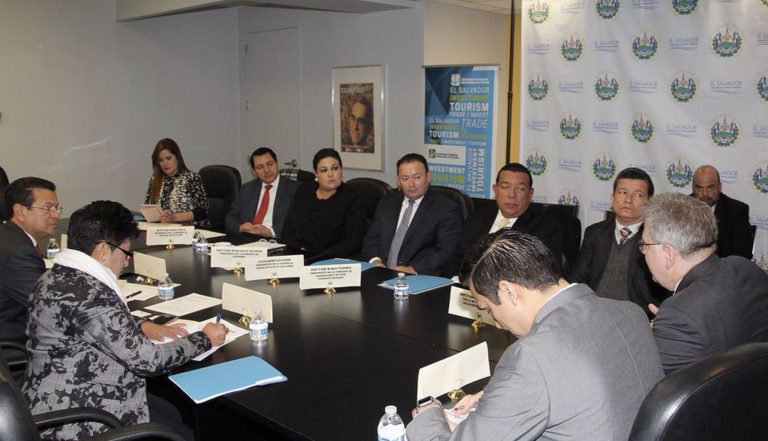 Gestiones en Congreso en pro de TPS para salvadoreños