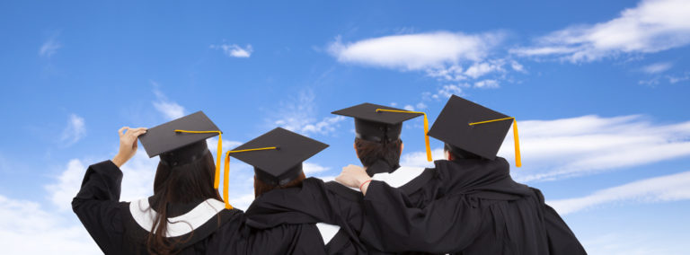 El gobernador de Virginia lanza Programa de Becas