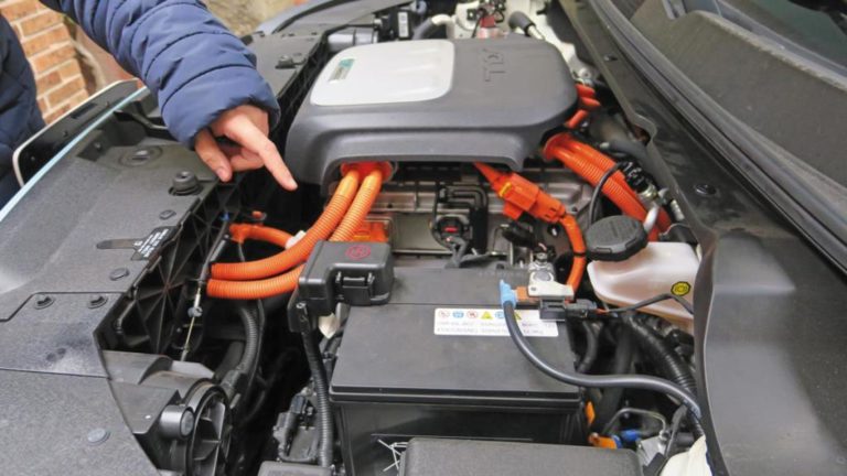 Conozca sobre la batería de su auto