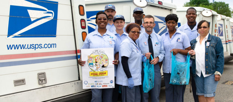 Carteros recogen más de 70 millones de libras de alimentos