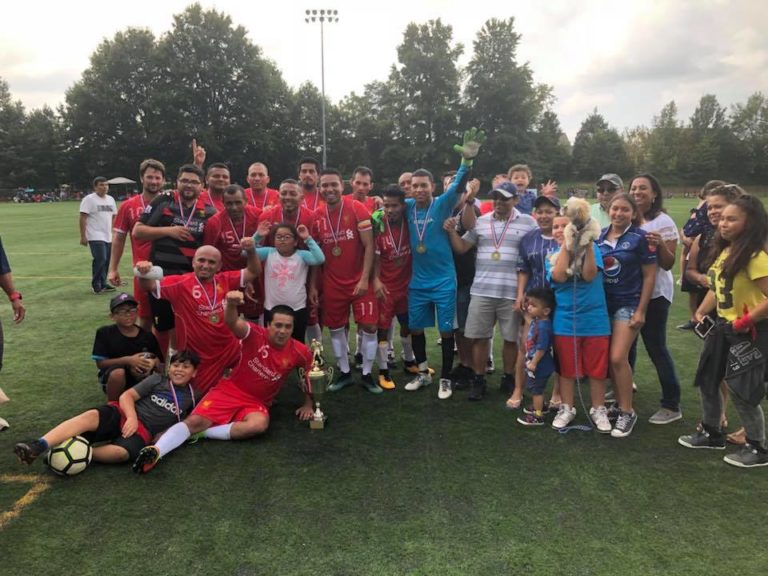 Tres campeones en Liga Internacional de Woodbridge