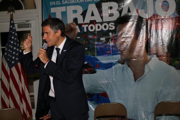 Candidato presidencial de Arena visita Washington