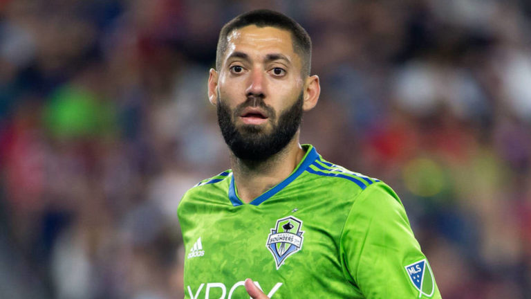 Clint Dempsey anuncia su retiro