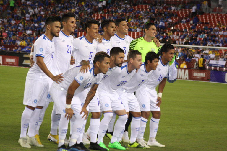 La selecta perdió pero la afición celebró