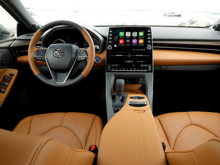 Toyota Avalon: Buenos argumentos para comprar un híbrido.