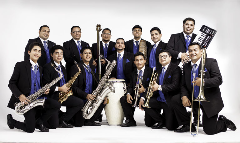 “El Salvador baila con trópico” en EE.UU.