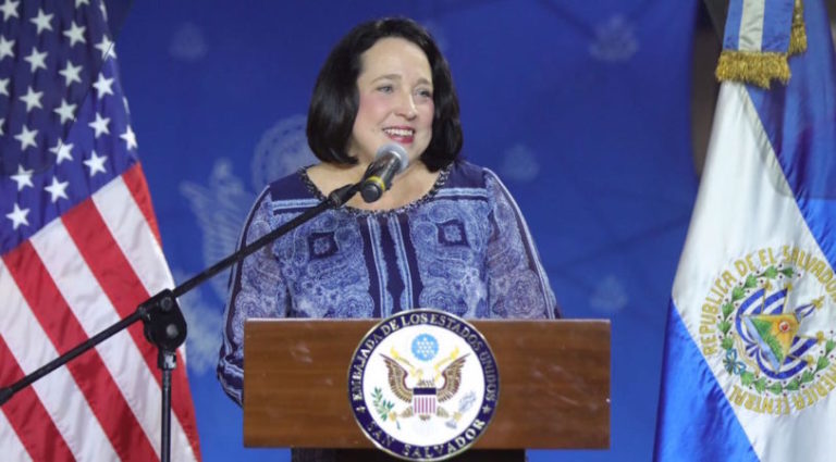 EE.UU. preocupado por decisiones políticas de El Salvador