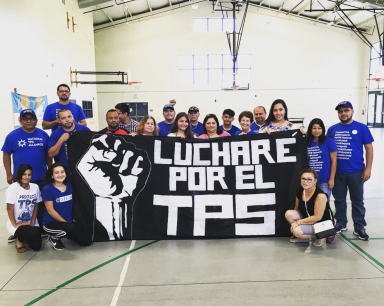 Juez federal bloquea fin de TPS