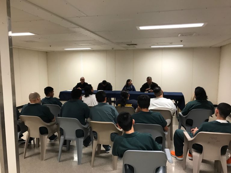 Letras vivas tras las rejas