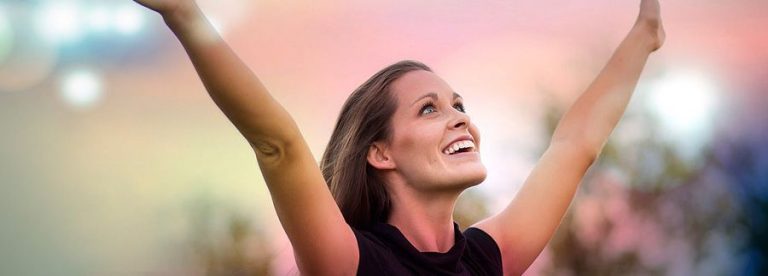 Aquí está Dios: ¡fuera tristeza!