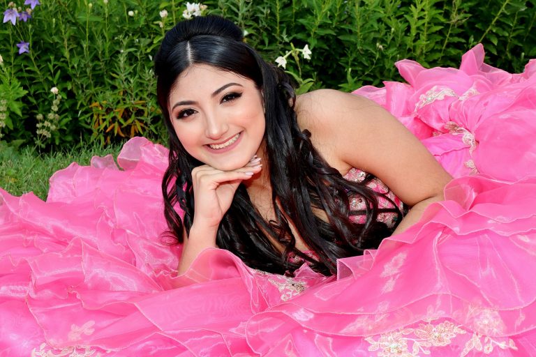 Las fiestas para quinceañeras implican un gasto que supera los $20,000
