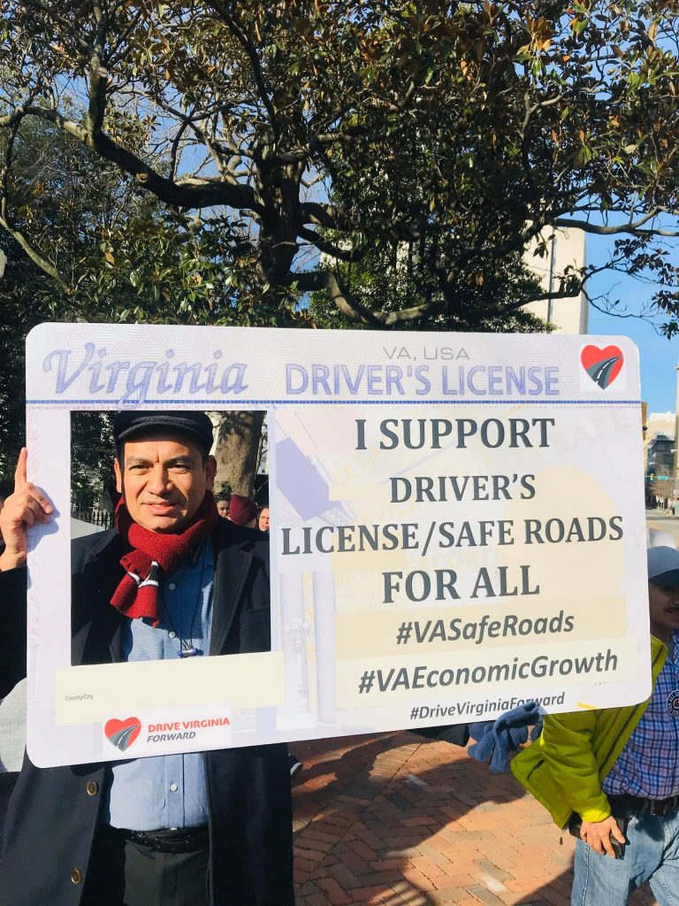 Piden licencias para indocumentados en Virginia