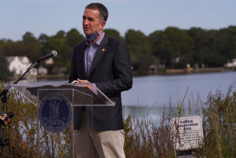 El gobernador Northam otorga subvenciones para fortalecer los sistemas alimentarios locales