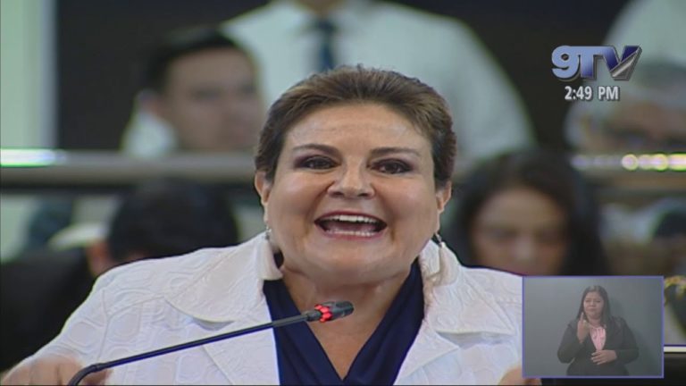 Margarita Escobar, quien acepto que recibió sobresueldos, ahora dice que busca fortalecer la CICIES