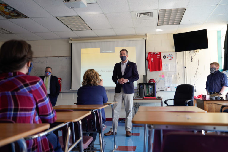 Plan para graduaciones seguras en persona