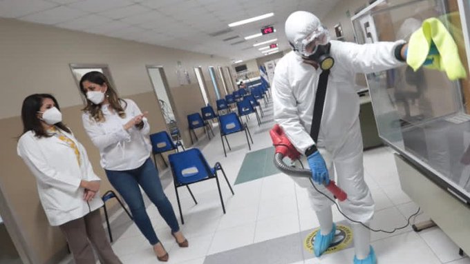 Desinfectan hospital Policlínico Arce para generar espacios libres de bacterias