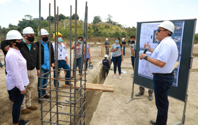 Colocan primera piedra de proyecto habitacional para 250 familias de la comunidad Iberia