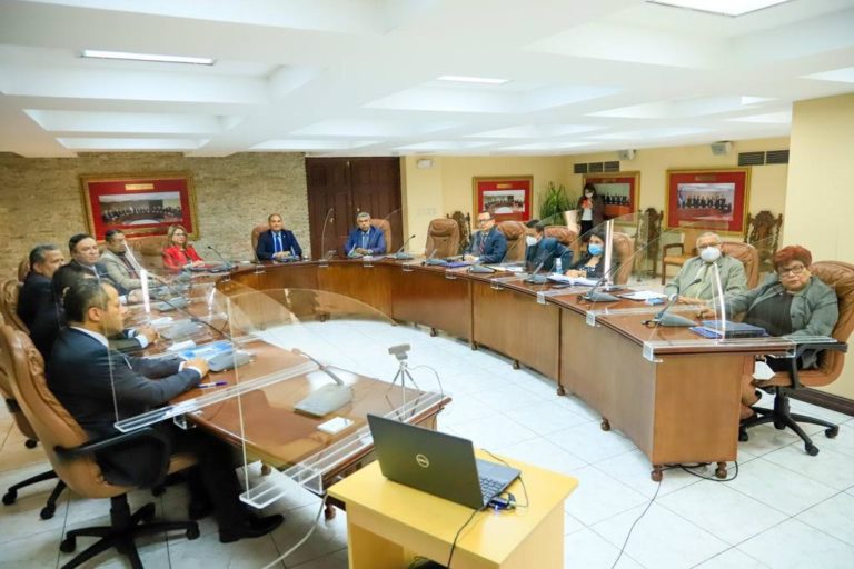 Magistrados de Sala de lo Constitucional se reúnen por primera vez en Corte Plena