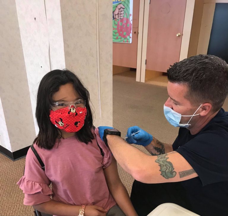 Adolescentes ya pueden vacunarse en Prince William