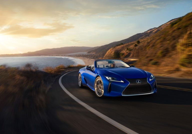 Para disfrutar el verano con elegancia…Lexus LC 500 convertible