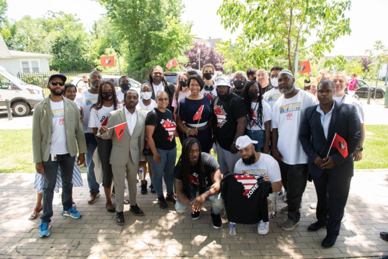 Alcaldesa de Washington DC destaca inversión de $ 59 millones para reducir la violencia armada y construir vecindarios más seguros