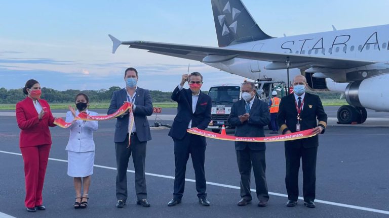 Avianca inaugura nueva ruta aérea San Salvador-Ontario, California