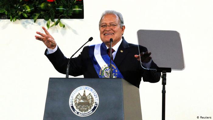 Expresidente Salvador Sánchez Cerén es “oficialmente prófugo de la justicia salvadoreña”