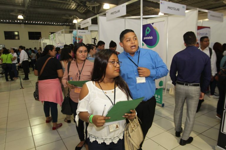 Ministerio de Trabajo busca a a jóvenes sin experiencia laboral para optar a un empleo