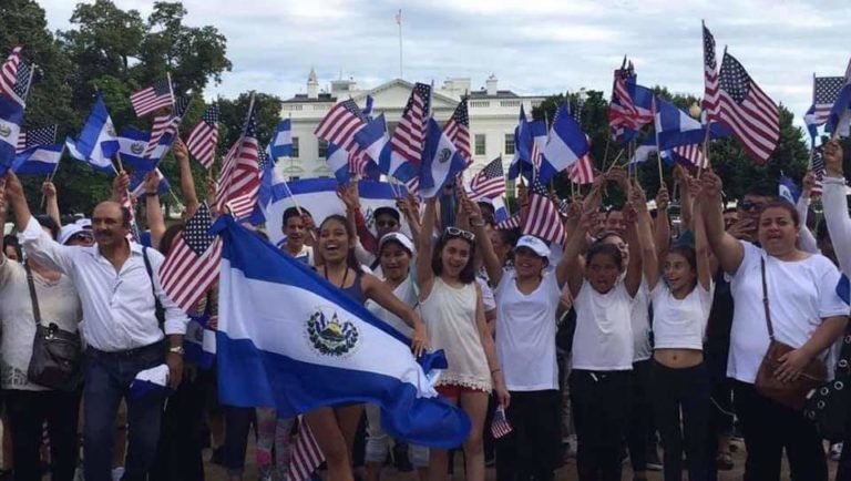 Presidente Nayib Bukele saluda a salvadoreños residentes en EE.UU. en ocasión de celebrar el día de El Salvador del Mundo