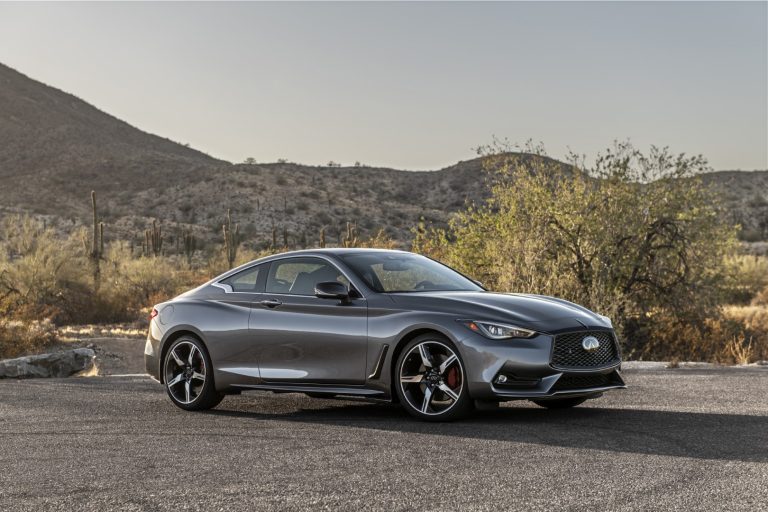 Infiniti Q60 Red Sport 400, no siempre el hábito hace al monje