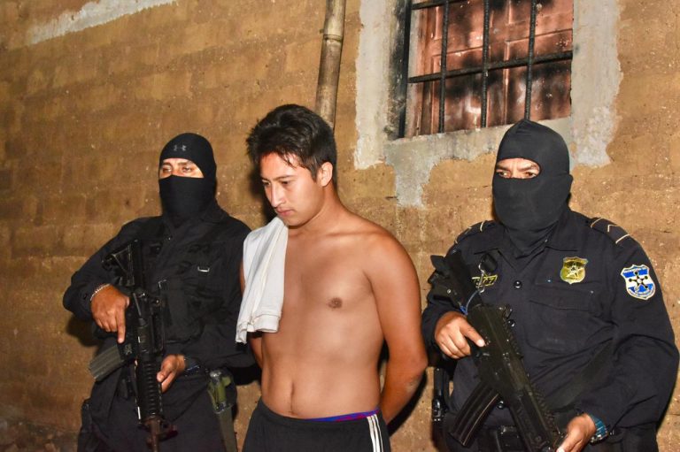 Capturan a tres pandilleros vinculados al homicidio de cuatro estudiantes de Ahuachapán