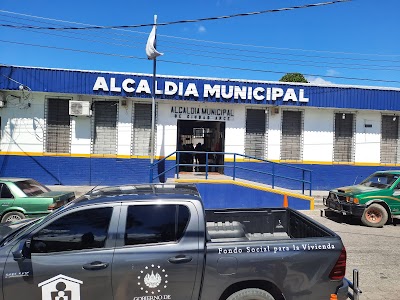 Denuncian licitación amañada en alcaldía de Ciudad Arce para favorecer a empresario Salume