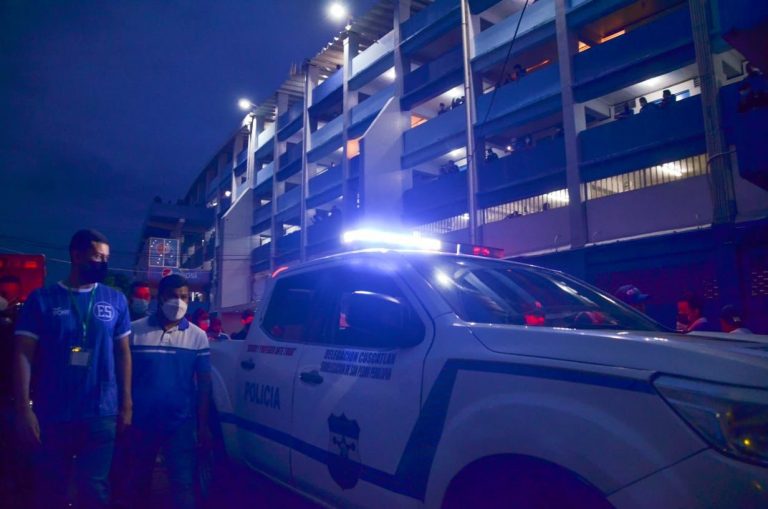 Partido de fútbol entre El Salvador y Honduras será supervisado por 1,300 agentes de la PNC