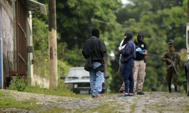 Agente de la PNC muere de un disparo tras forcejear con un compañero de armas en Ahuachapán