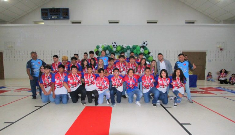 Academia HL92 hizo entrega de premios