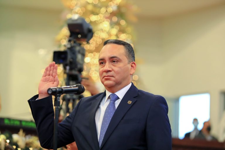 Reeligen a Rodolfo Delgado como fiscal general de El Salvador