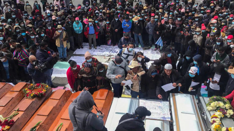 Las comunidades mayas quiché protestan contra masacre