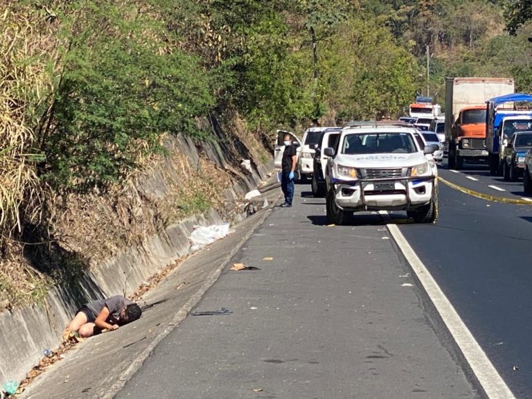 Localizan dos cadáveres en el kilómetro 15 de la carretera de Oro