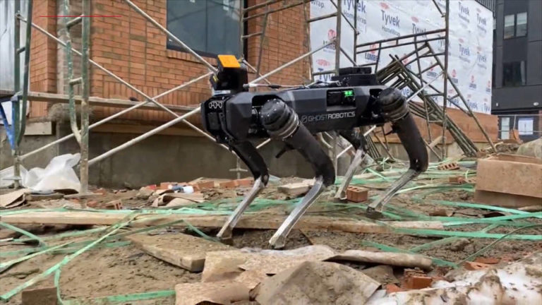 El Gobierno de Biden prueba el uso de “perros” robots en la frontera entre EE.UU. y México