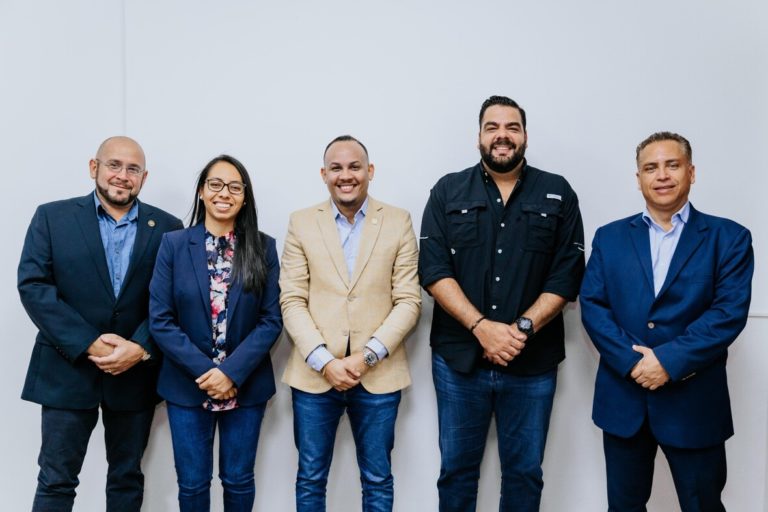 Jairo González visita Sede del Partido Nuevas Ideas