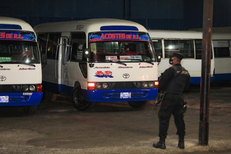 Catalino Miranda pierde 293 permisos de concesión de buses y microbuses