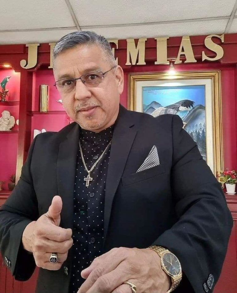 FOTOS / Extravagancias de pastor evangélico señalado de abusar de una menor en colegio de San Marcos