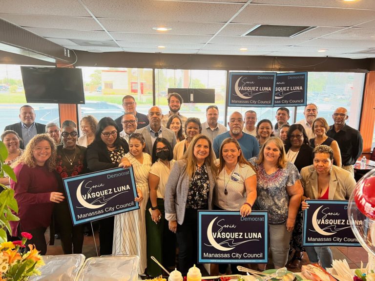 Latinos respaldan candidatura de Sonia Vásquez para concejal de Manassas