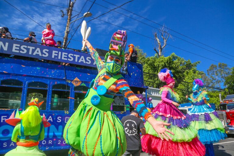 FOTOS y VIDEOS / Inician fiestas dedicadas al Divino Salvador del Mundo