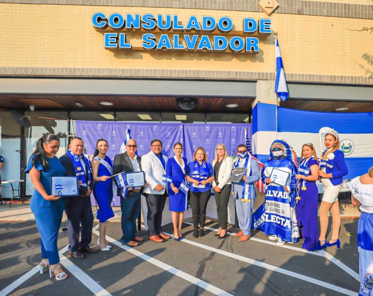 Celebración de Independencia en Consulado de El Salvador en Woodbridge
