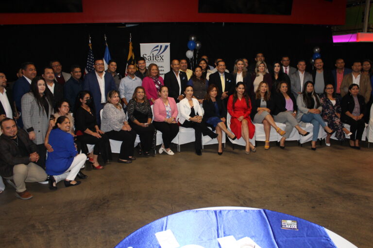 Empresarios salvadoreños motivados por invertir en El Salvador