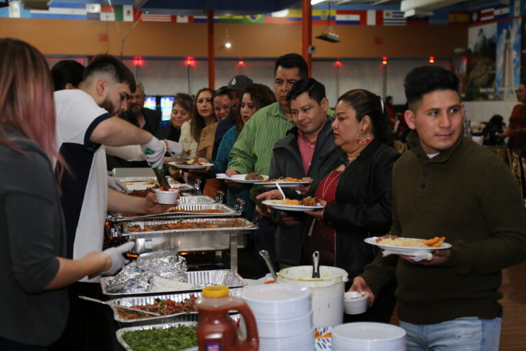 Personal de México Lindo y Asociados celebraron Navidad en Manassas