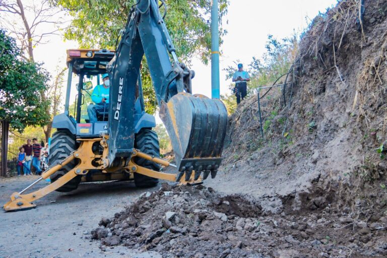 Alcaldía de Zaragoza anuncia inversión de $1.6 millones para calle de las comunidades Corinto